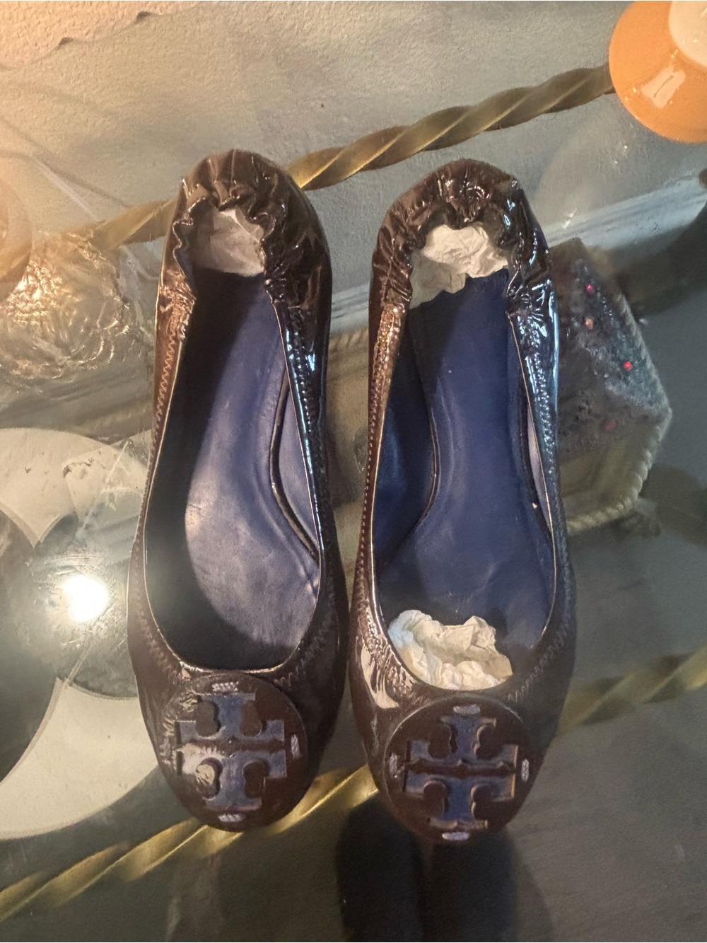 Tory Burch Brown Patent Logo Ballet Flats - Picture 2 of 7